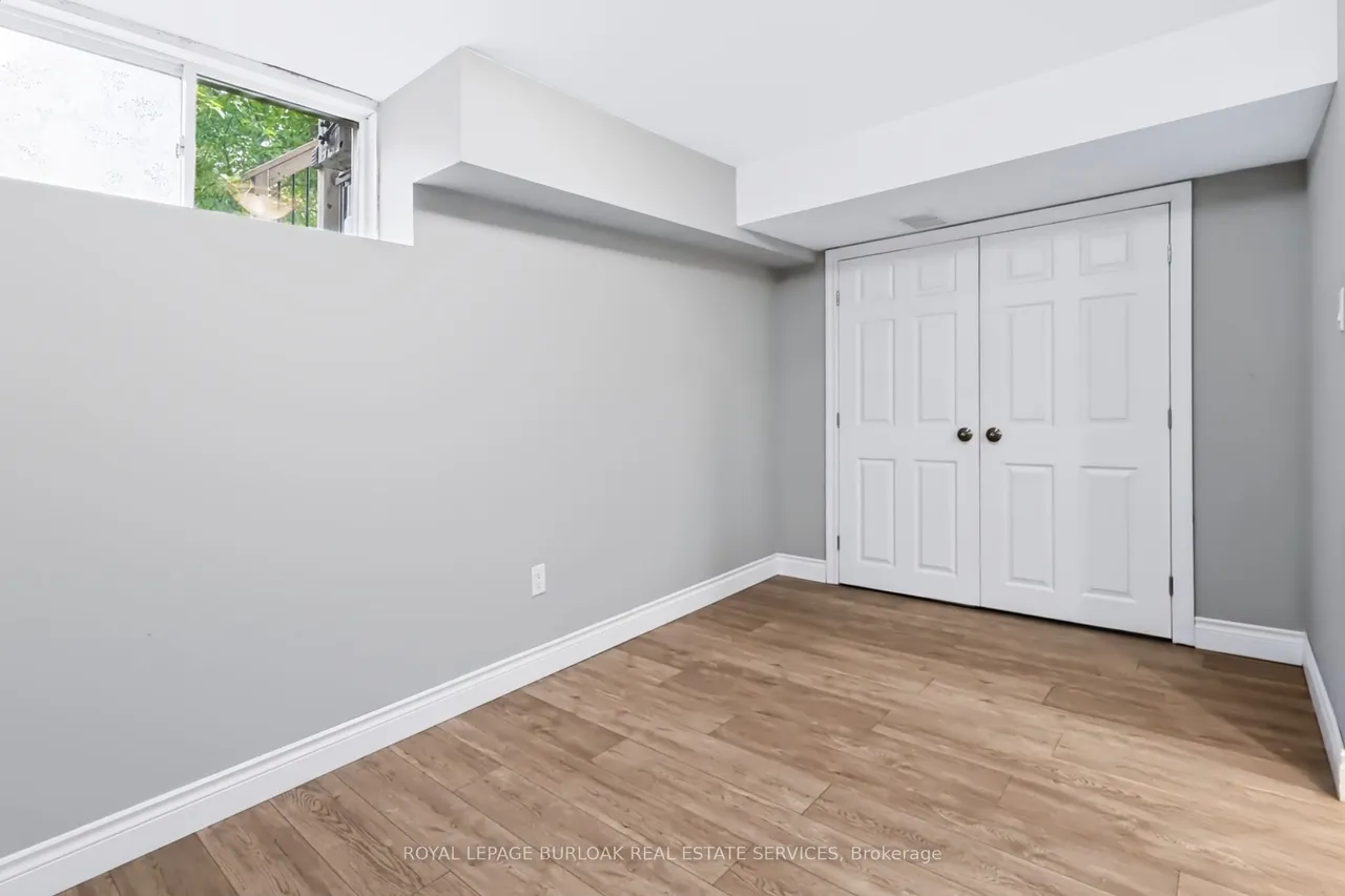 290 Barton Street — photo 3