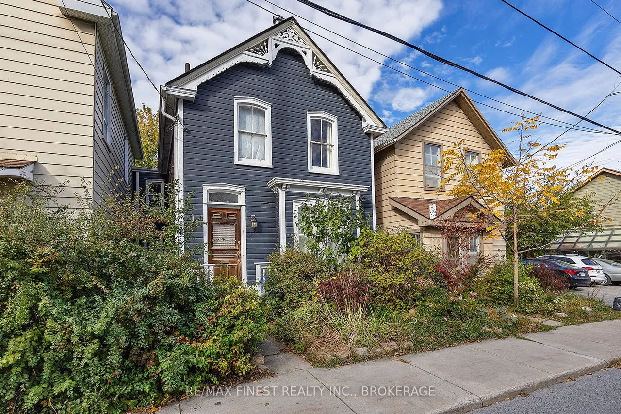 202 Montreal Street — photo 3