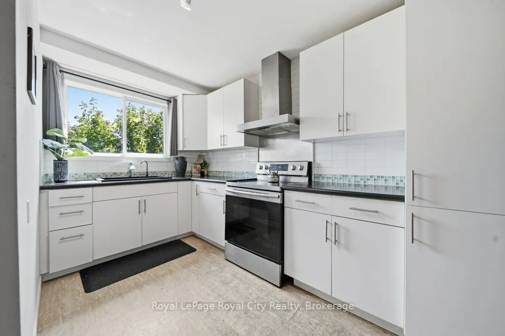 35 Rhonda Road