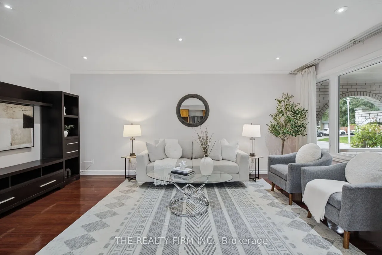 52 Barrett Crescent — photo 3