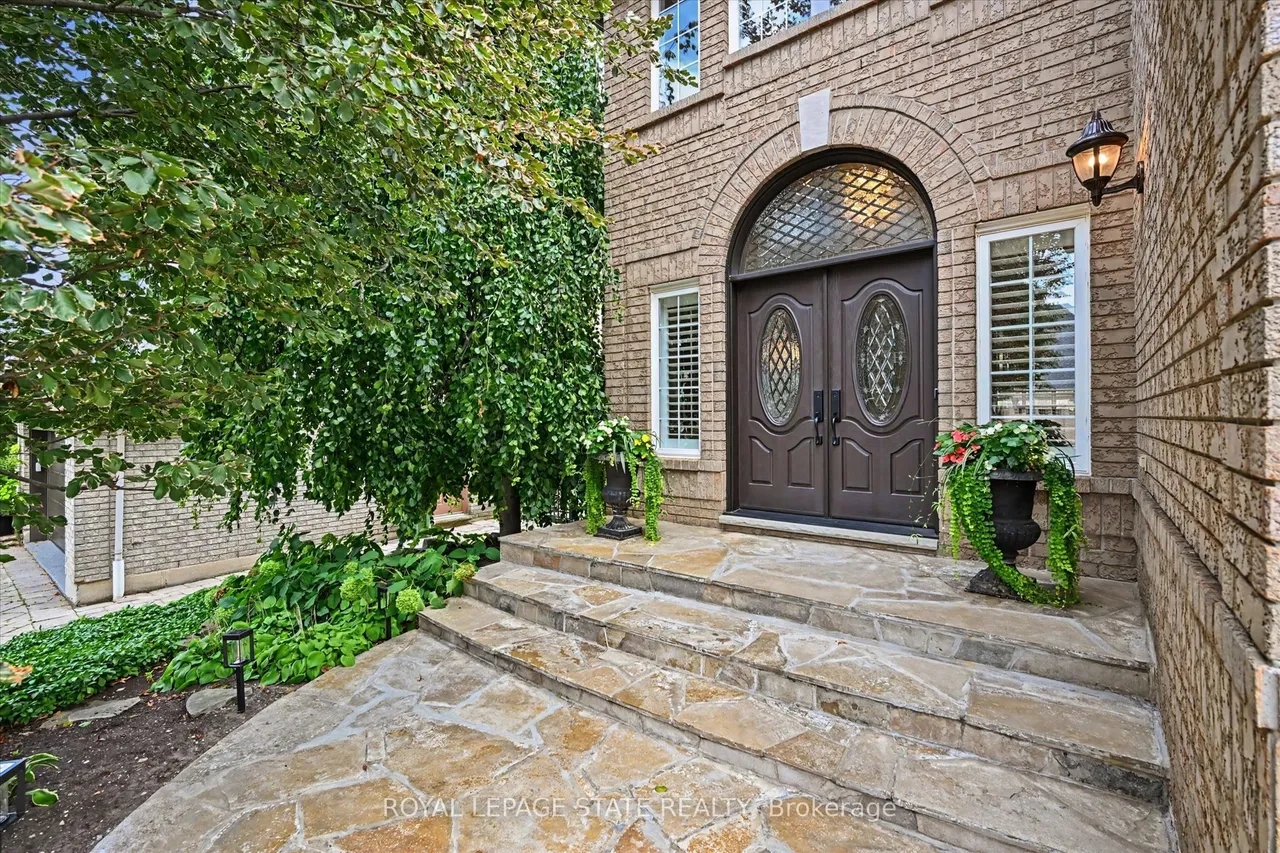 83 Portsmouth Crescent — photo 3