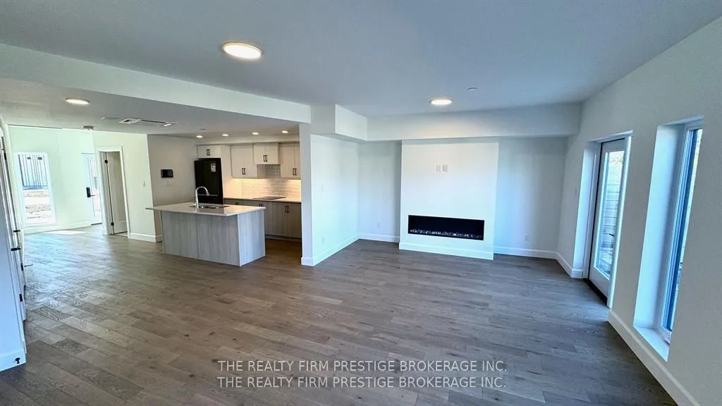 2082 Lumen Drive — photo 3