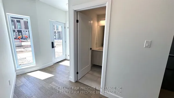 2082 Lumen Drive — photo 2