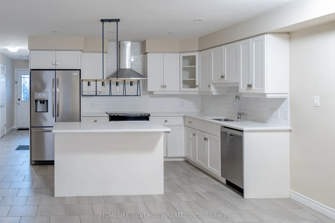 1220 Riverbend Road — photo 3
