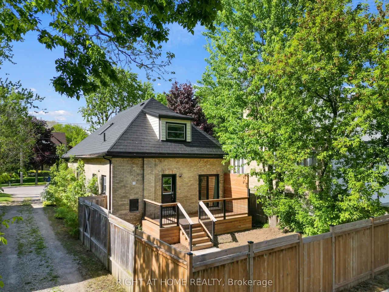 455 St James Street — photo 23