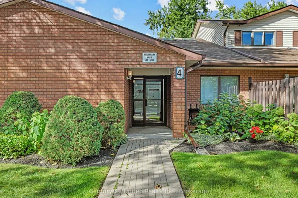 36 Champlain Crescent — photo 2