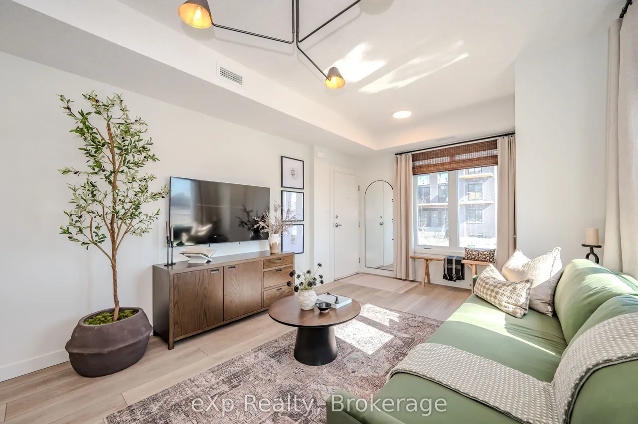 824 Woolwich Street — photo 3
