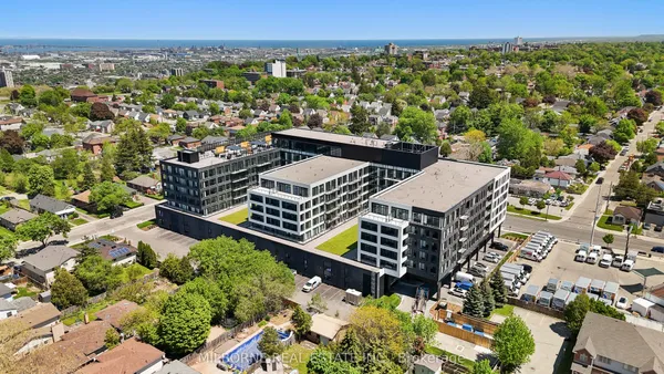 500 Upper Wellington Street — photo 2