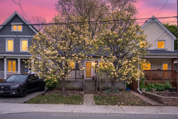 147 Strachan Street E