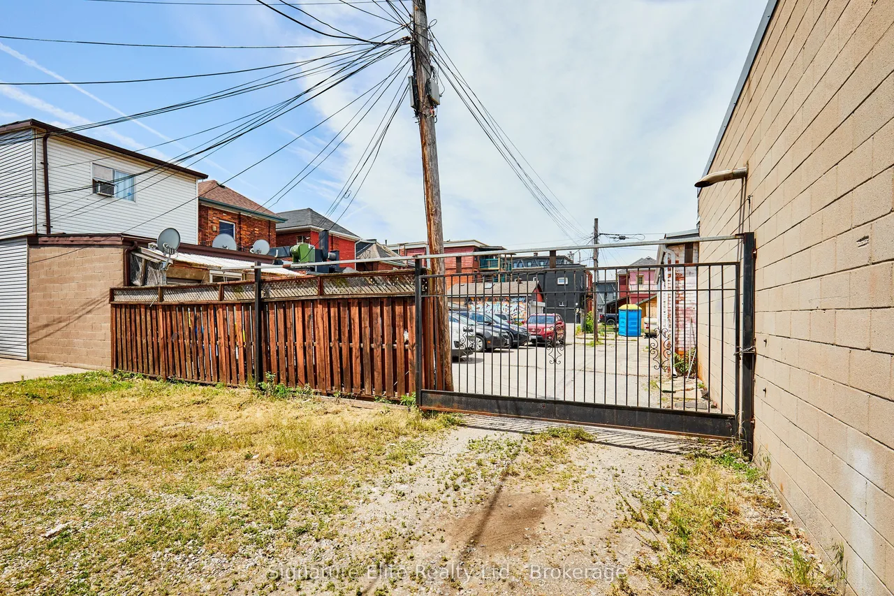 363 Barton Street E — photo 34