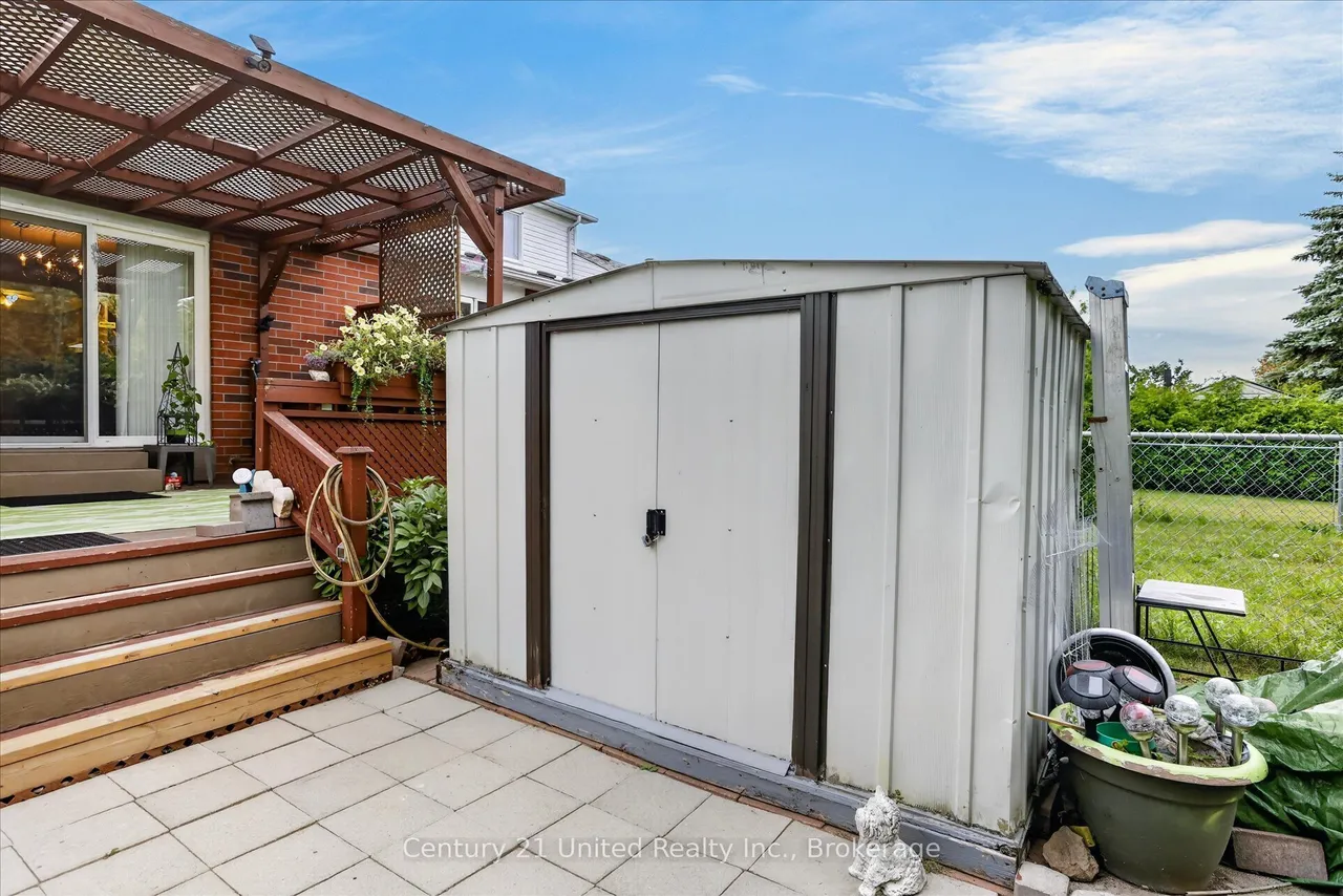 1392 Lillico Crescent — photo 42