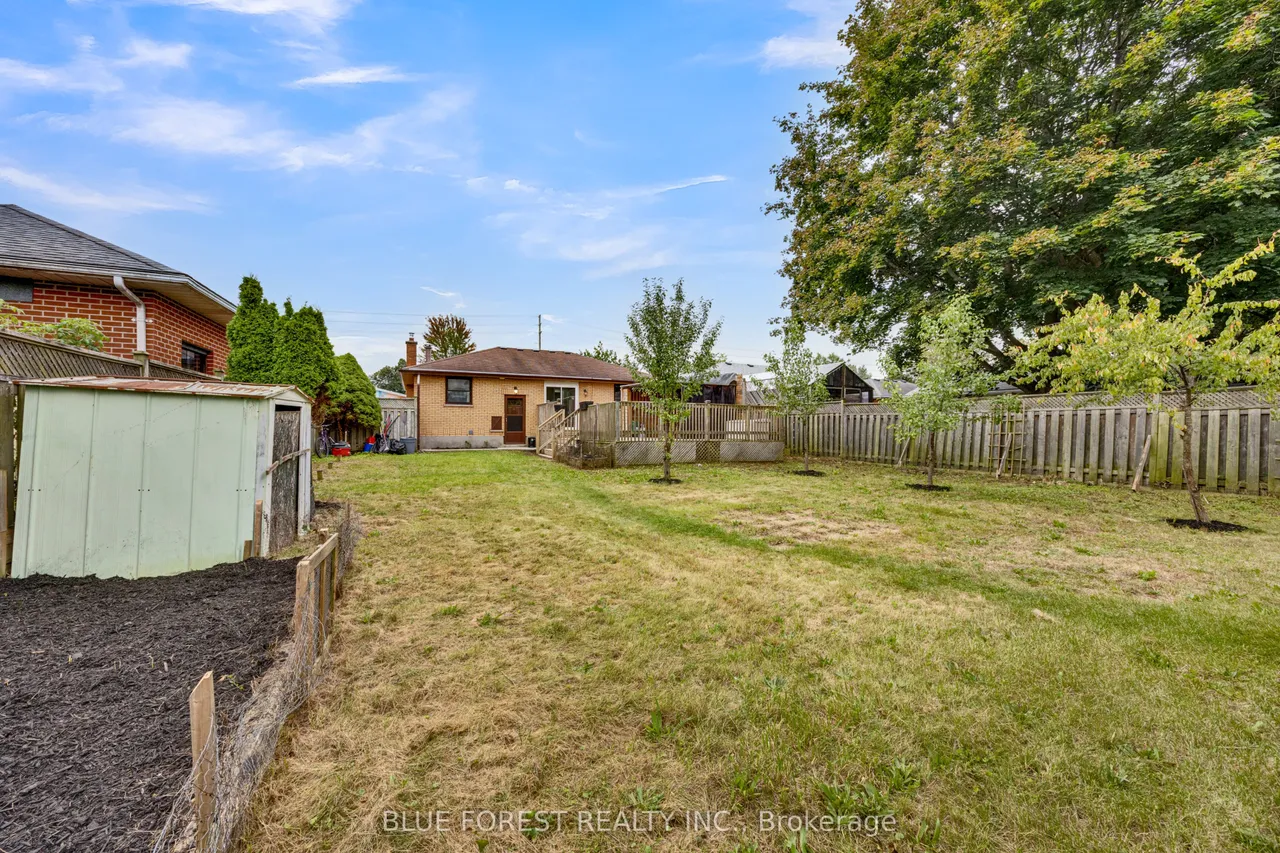 1688 Trafalgar Street — photo 49