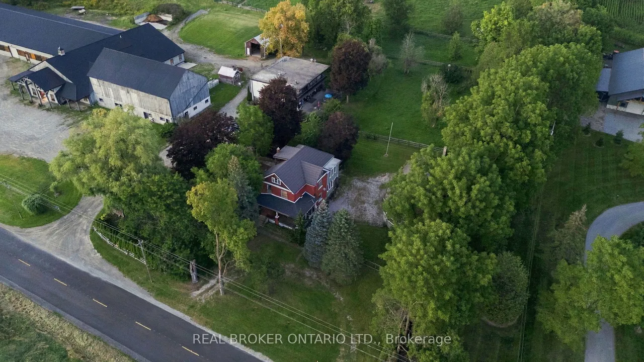 1694 CENTRE RD — photo 2