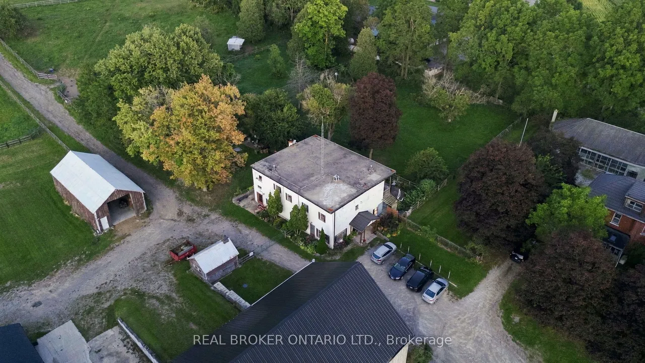 1694 CENTRE RD — photo 3
