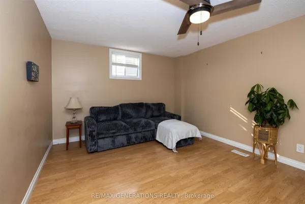 129 HERON Street — photo 2