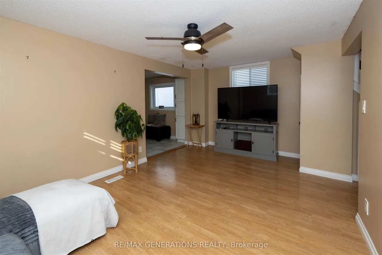 129 HERON Street — photo 3