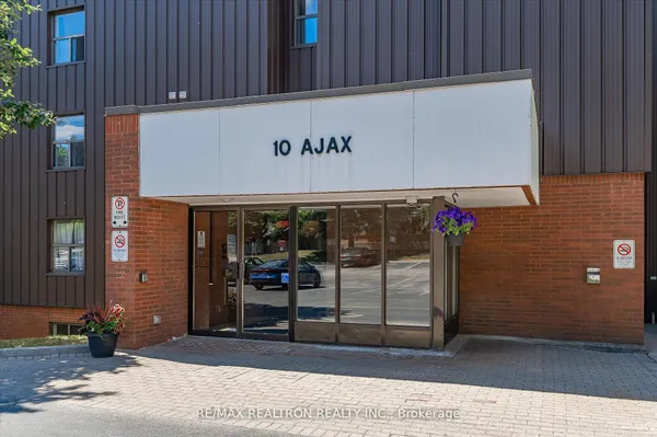 10 Ajax Street — photo 2