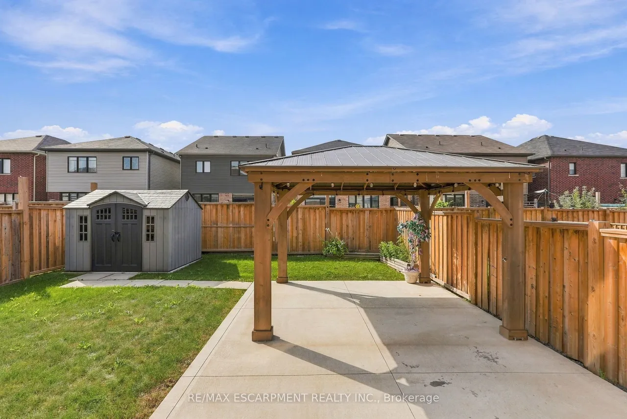 35 Royal Coachman Way — photo 37