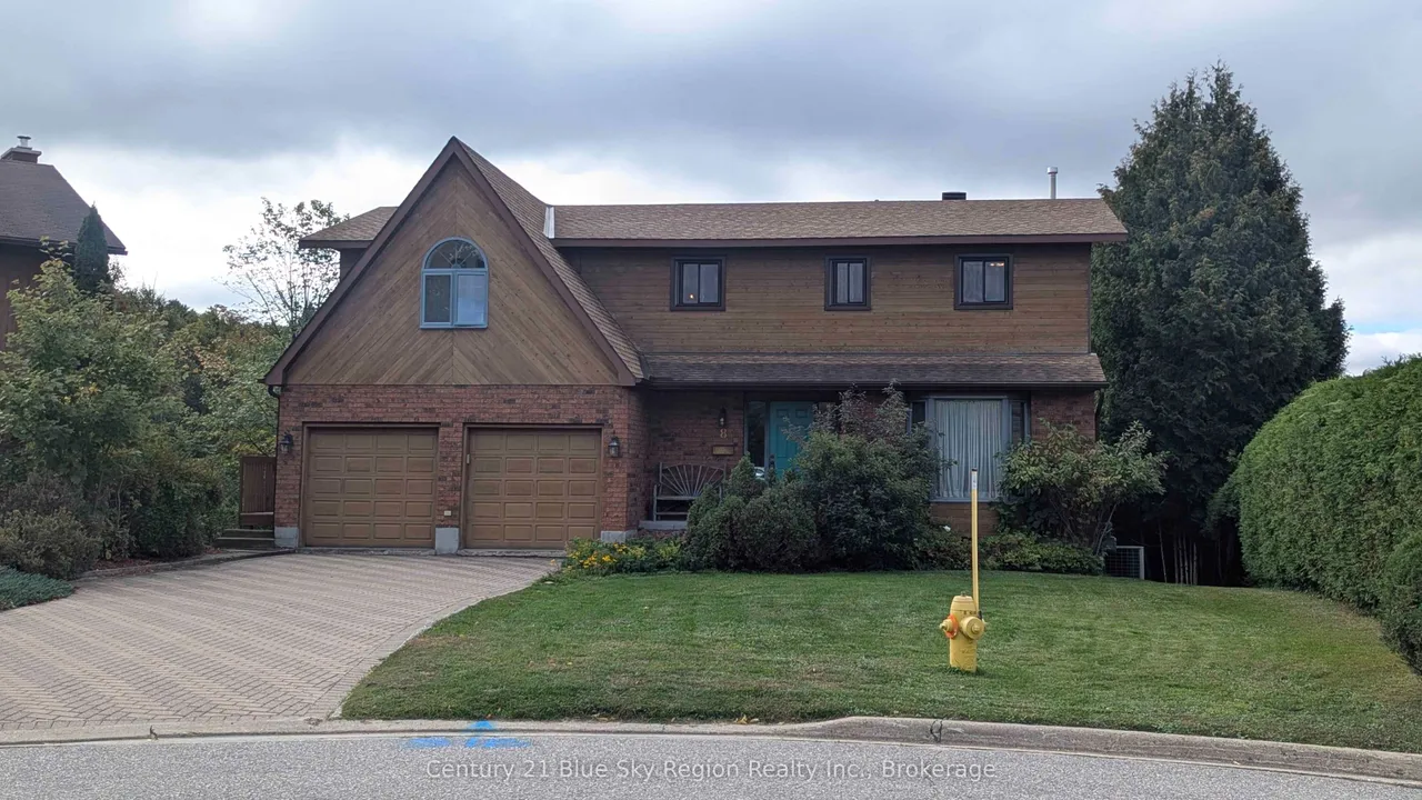 8 Found Court — photo 48