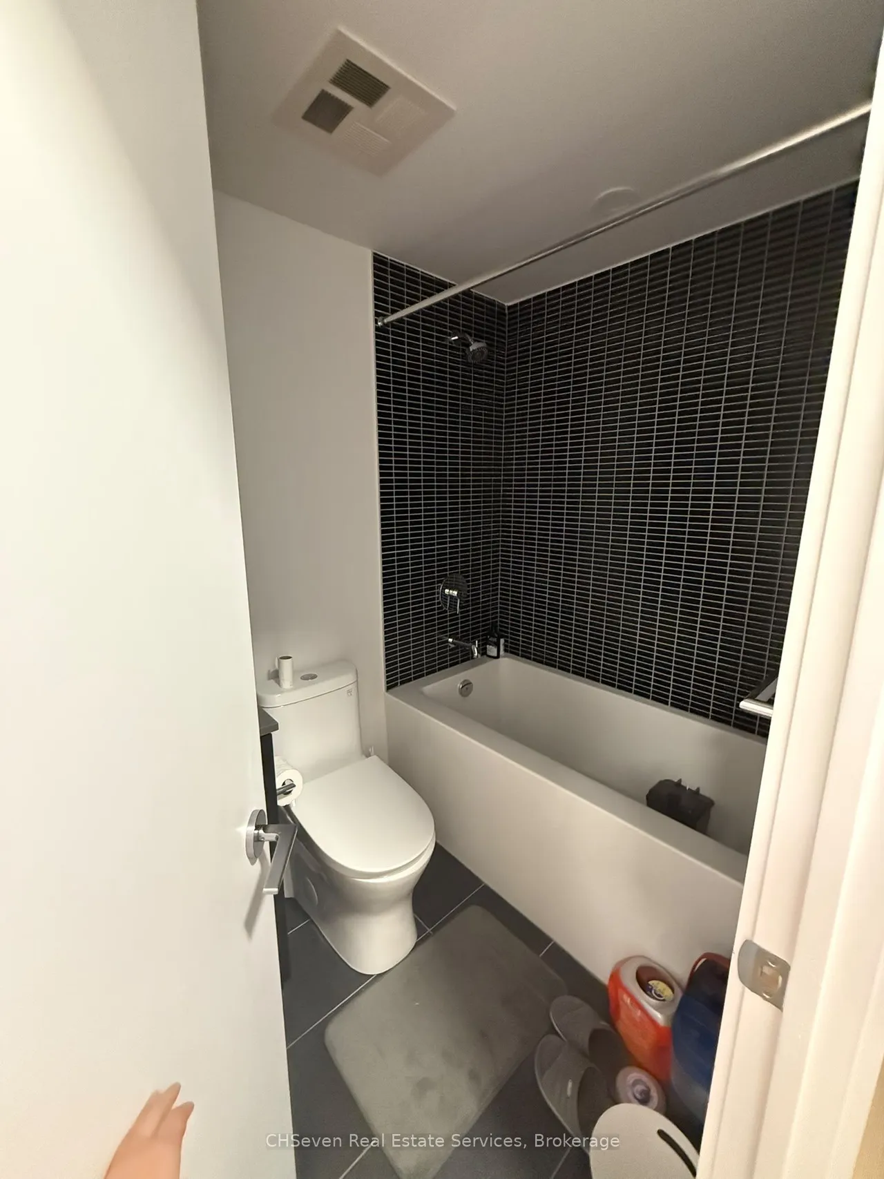 1 Jarvis Street — photo 3