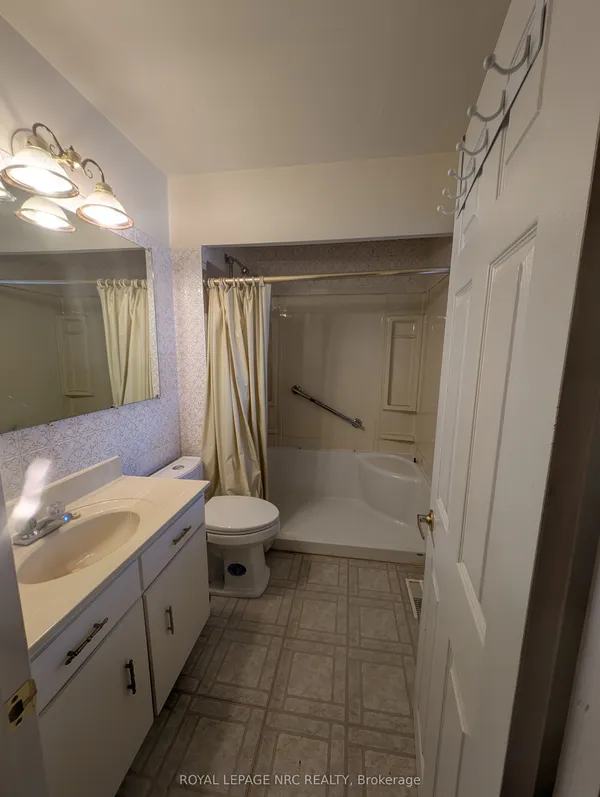 4353 Fifth Avenue — photo 2