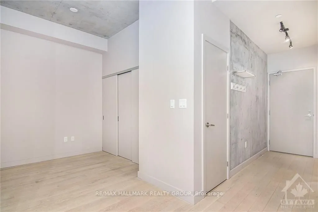 224 LYON Street — photo 3