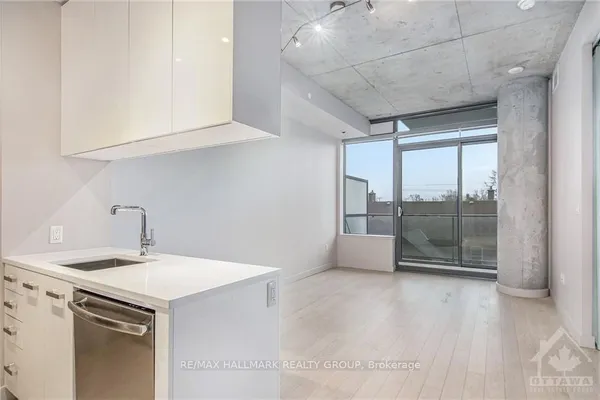 224 LYON Street — photo 2