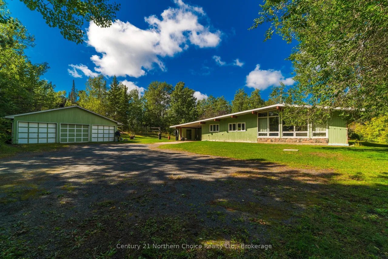 15 PARMETER Road — photo 3