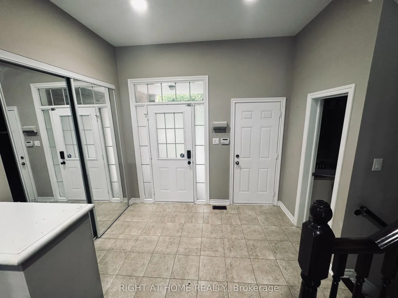 428 FOXHALL Way — photo 3