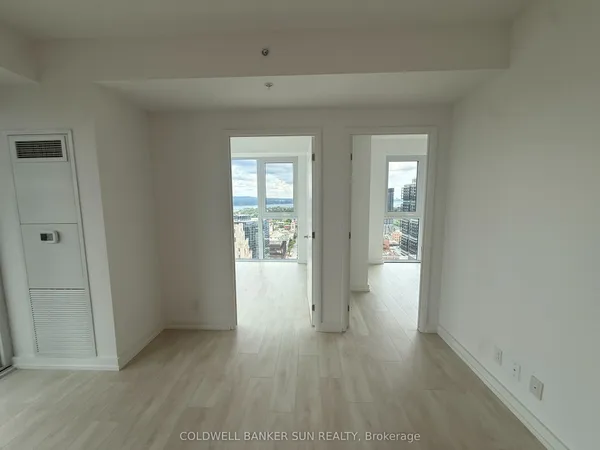 75 James Street S — photo 2