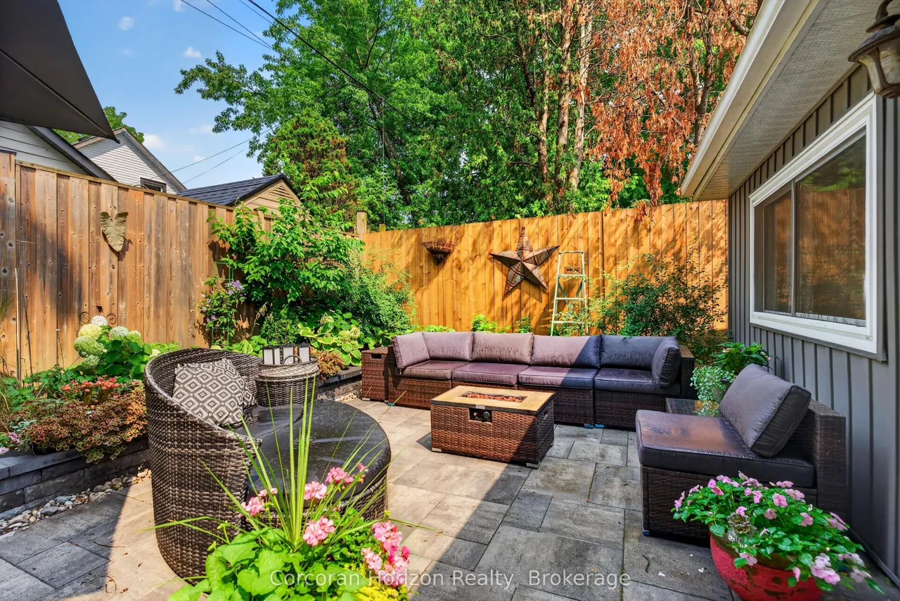592 Aberdeen Avenue — photo 46