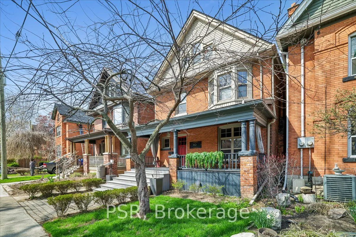 40 Stanley Avenue — photo 2