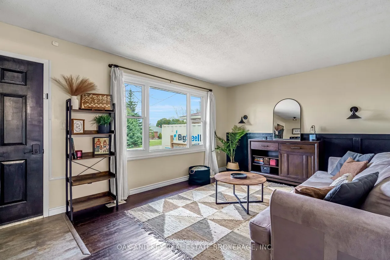 26 Sinclair Avenue — photo 3