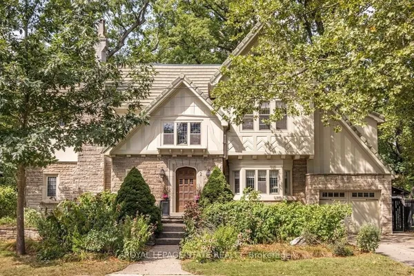 2 Oak Knoll Drive