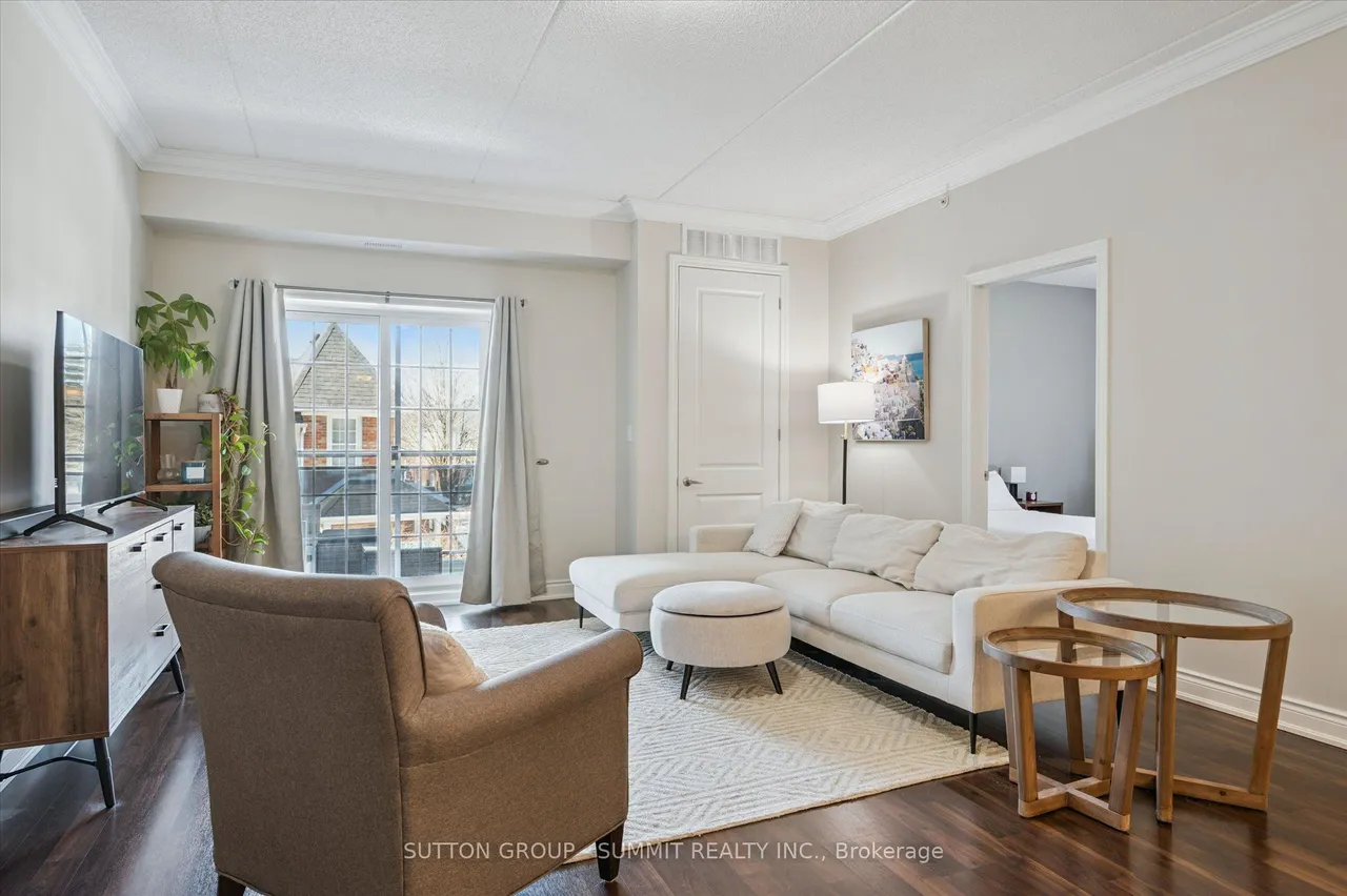 1077 GORDON Street — photo 3