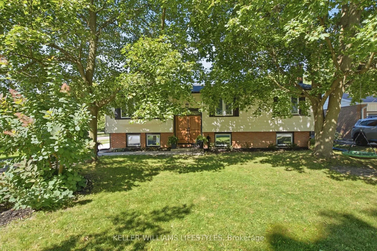 1 QUEEN ANNE Circle