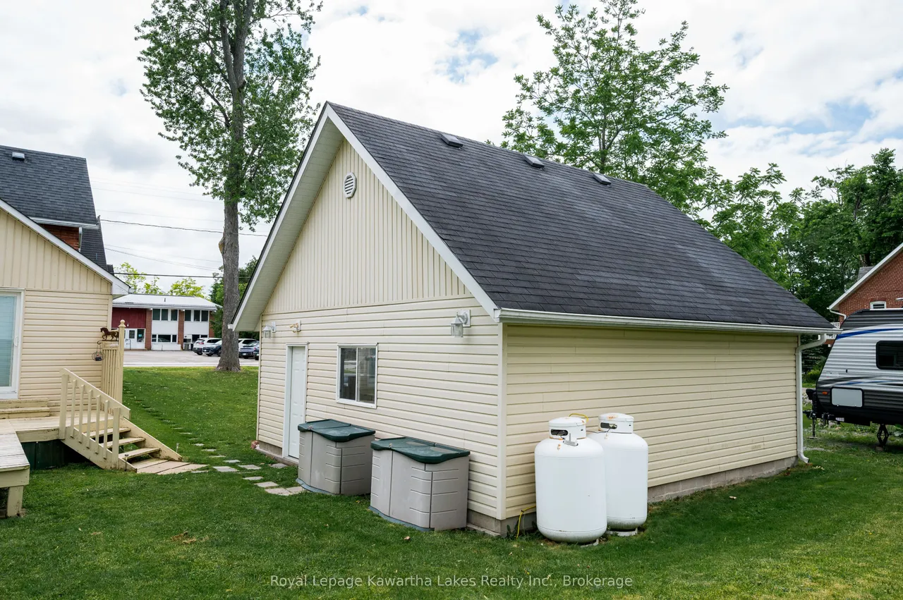 135 Colborne Street — photo 27