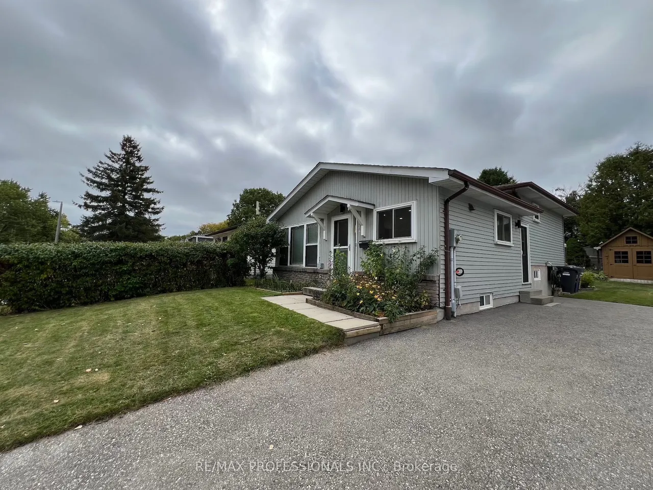 373 West Acres Drive — photo 3