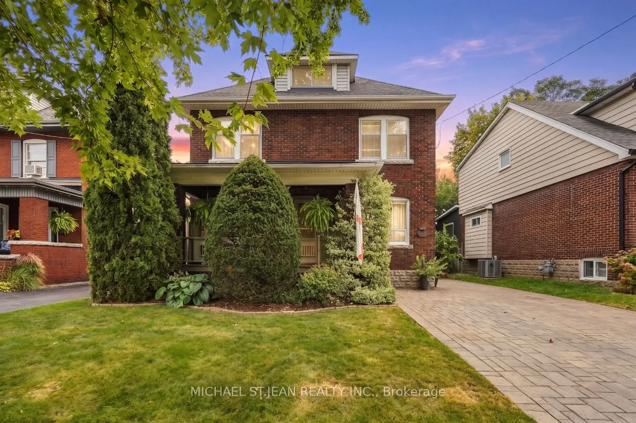 33 Tuxedo Avenue S
