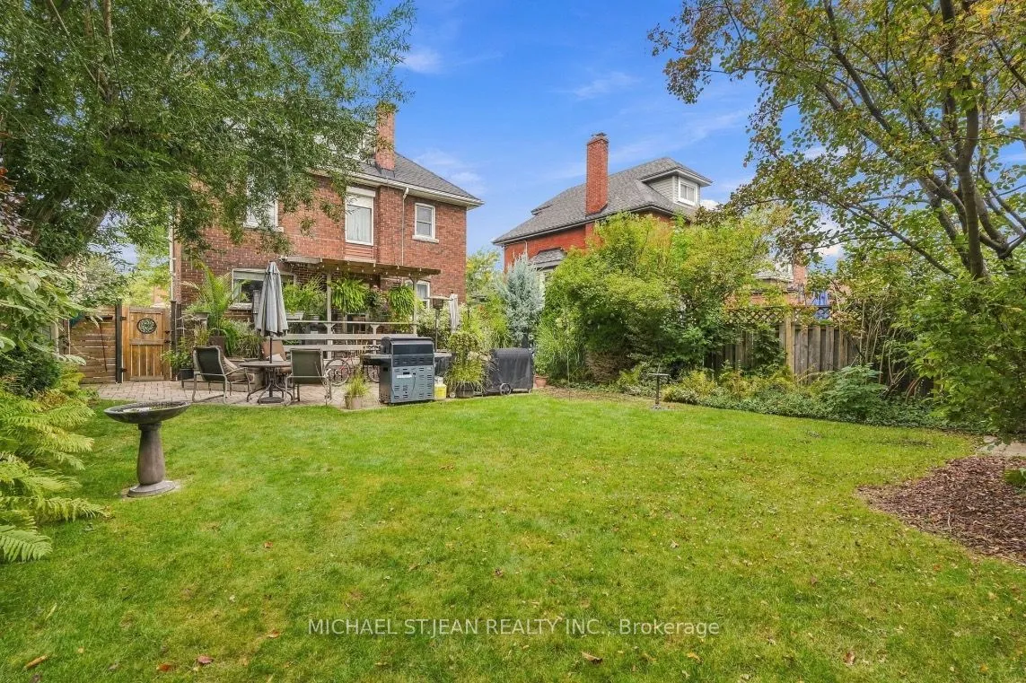 33 Tuxedo Avenue S — photo 18