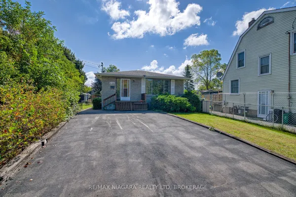 4166 Chippawa Parkway — photo 2