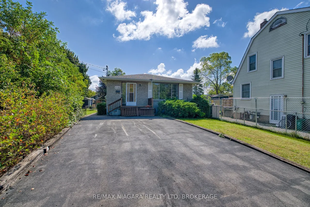 4166 Chippawa Parkway — photo 2