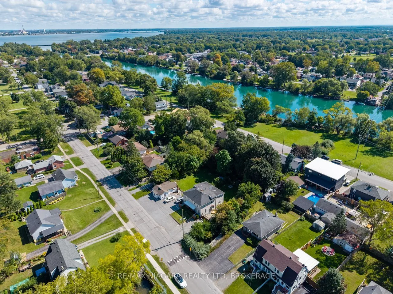 4166 Chippawa Parkway — photo 46
