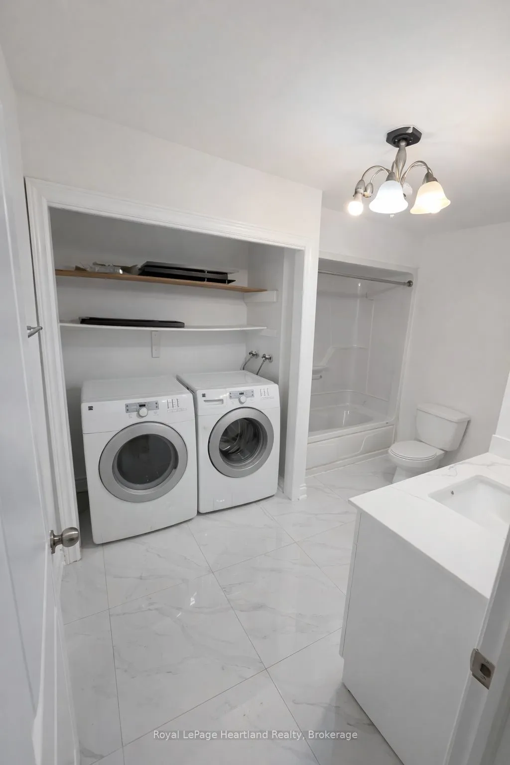 84 Albert Street — photo 11