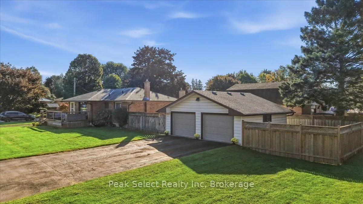207 Byron Street — photo 2