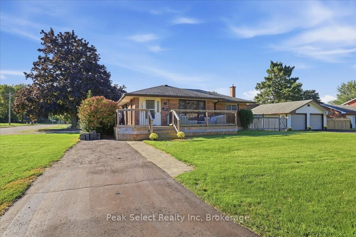 207 Byron Street — photo 3