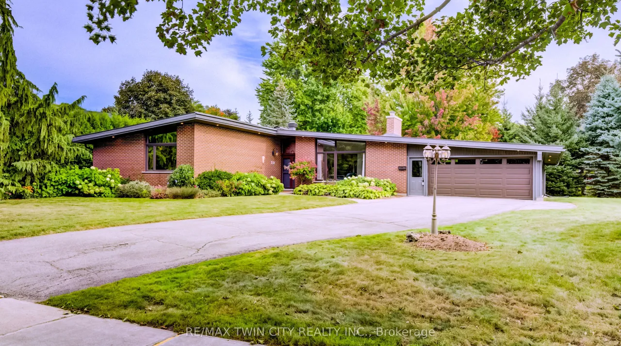 210 Princess Street