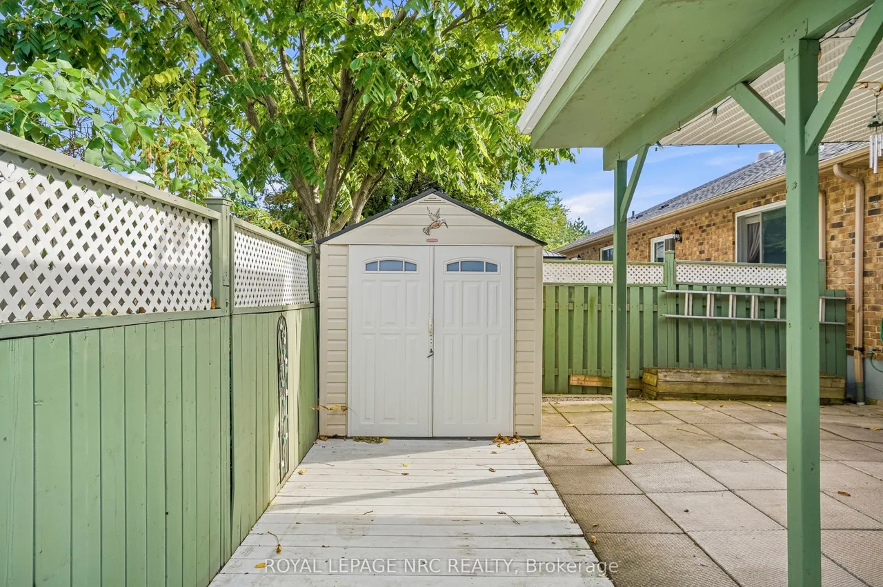 8 Bluegrass Crescent — photo 26
