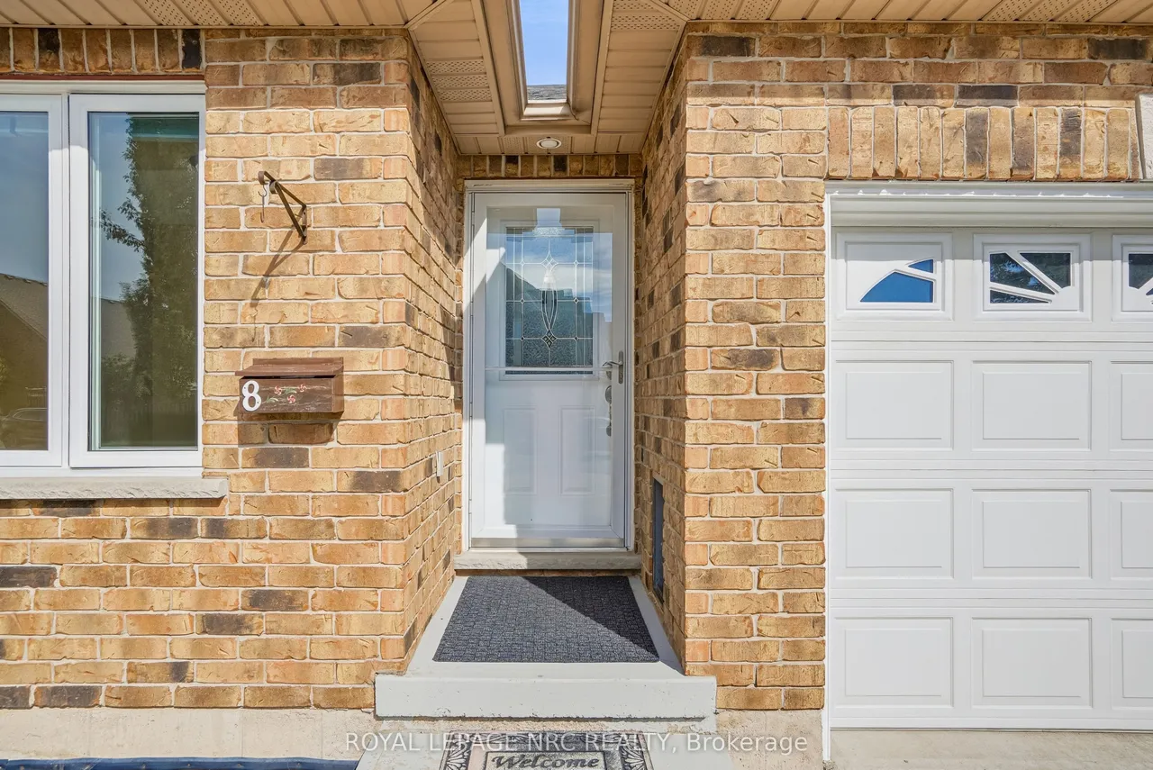 8 Bluegrass Crescent — photo 3