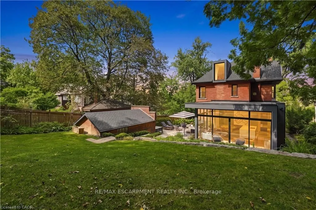 2 Freeman Place — photo 35